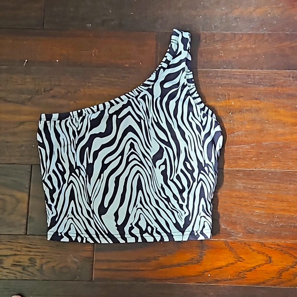 I am selling a cute one shoulder crop top